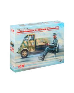 Збірна модель вантажівки ICM: Lastkraftwagen 3,5 t AHN з німецькими водіями