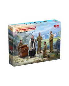 Збірні моделі фігурок ICM: "Ви важливі для Бога". Молитва перед боєм