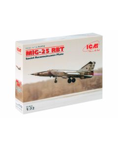 Збірна модель літака ICM: МІГ-25 RBT