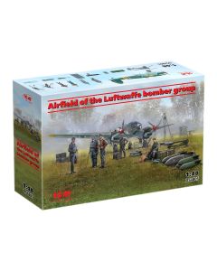 Набір збірних моделей для діорам ICM: Аеродром бомбардувальної групи Люфтваффе