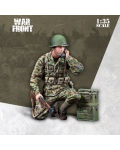 Мініатюра 1/35 Scale 75: Warfront: Radio Operator US Armored Infantry