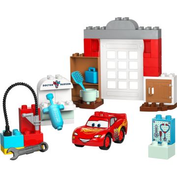 Конструктор LEGO DUPLO Disney і Pixar Тачки візит МакКвіна в гараж Дока (10456)