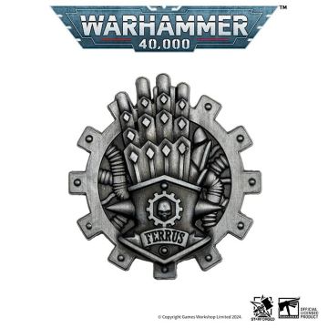 Пін Starforged Warhammer 40K Chapter Icon Iron Hands