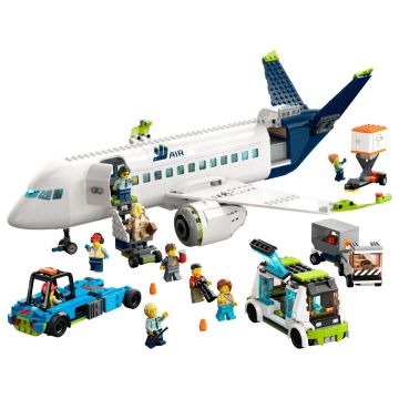 Конструктор LEGO City Пасажирський літак (60367)