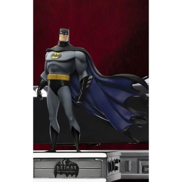 Колекційна статуетка Iron Studios: Statue Batman and Batmobile Deluxe - Batman Animated Series 